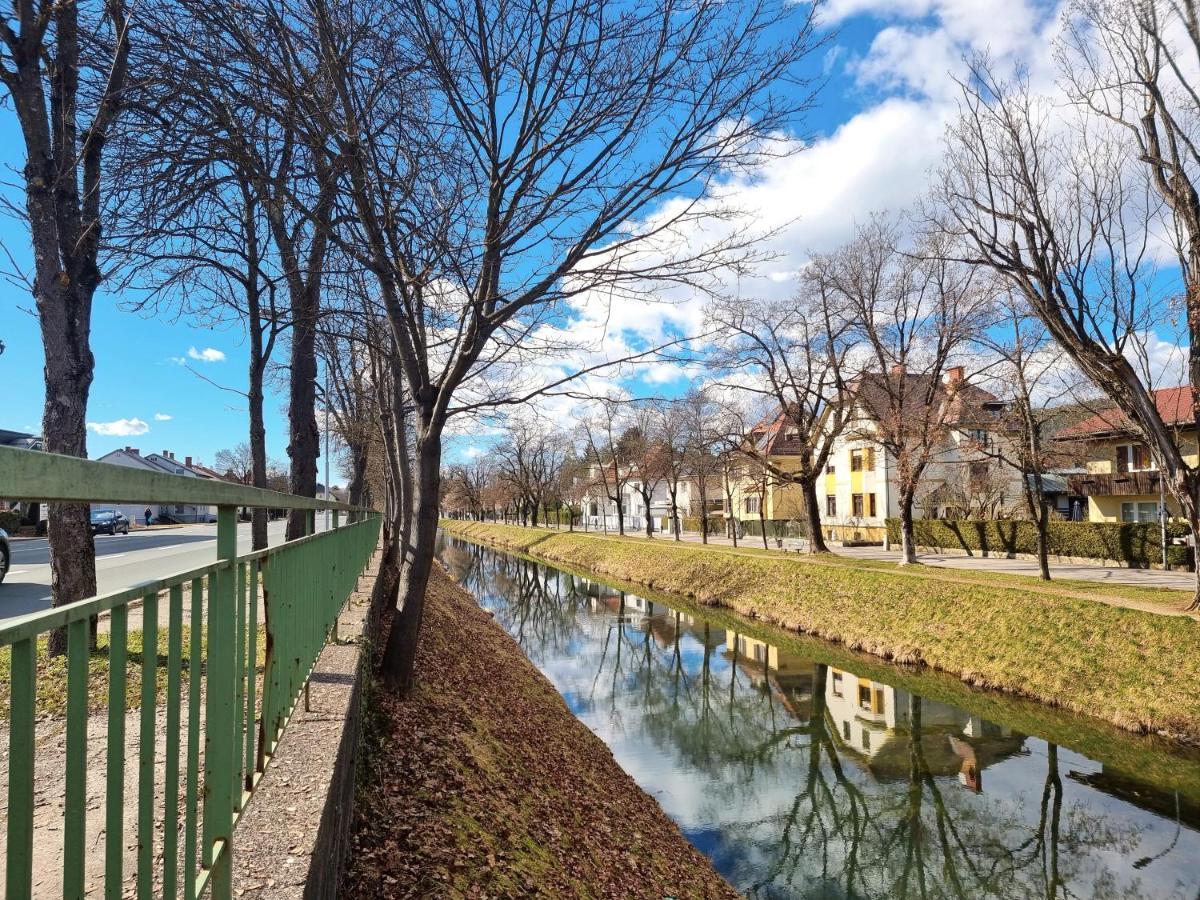 Apartamento Bamo Studio - Modern Living Lakeside Klagenfurt am Woerthersee Exterior foto